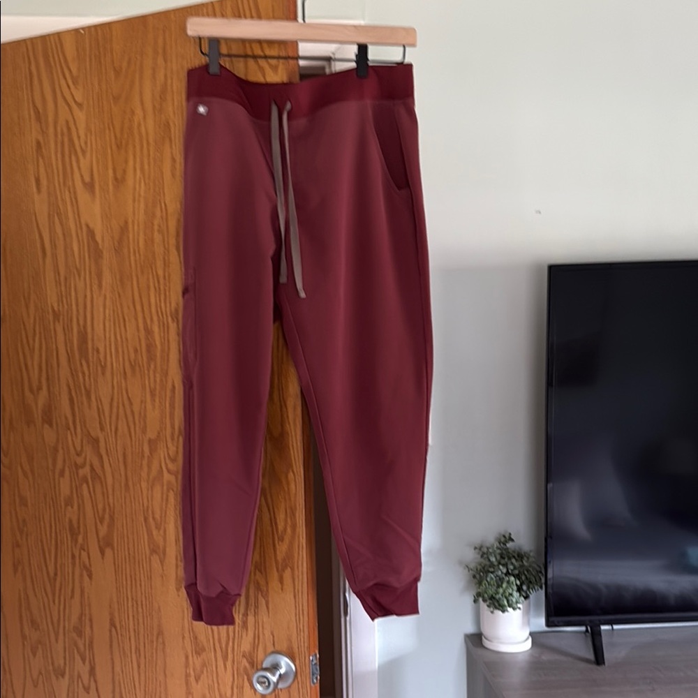 Women’s Burgundy Jogger Pants